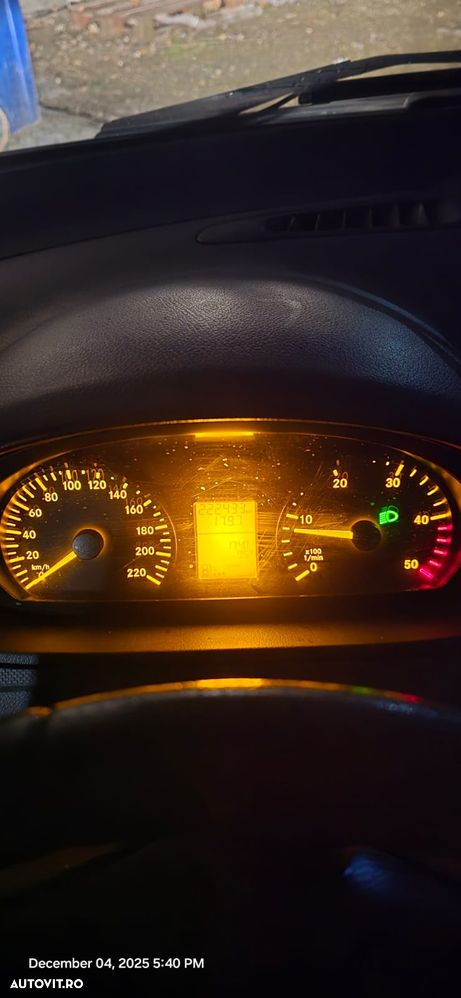 Mercedes-Benz Vito - 12