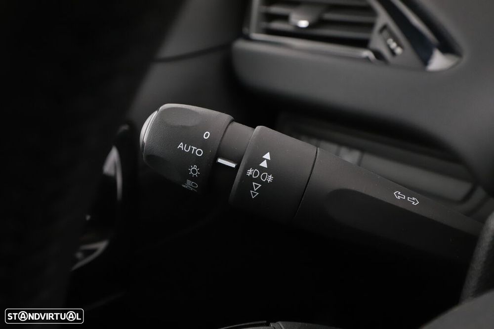 Peugeot 208 1.5 BlueHDi Signature - 10