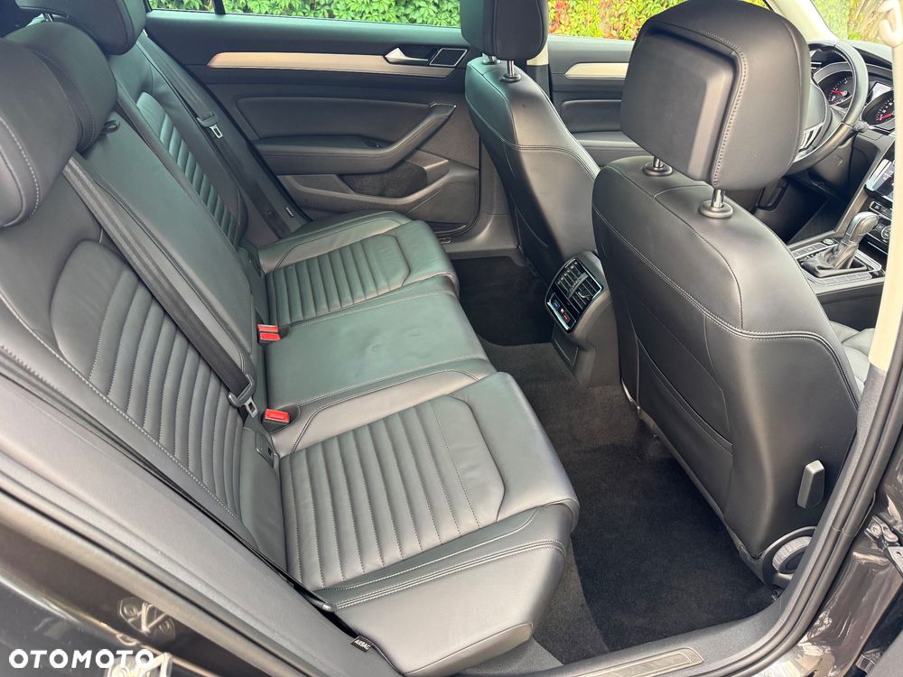Volkswagen Passat 2.0 TDI SCR DSG Highline - 9