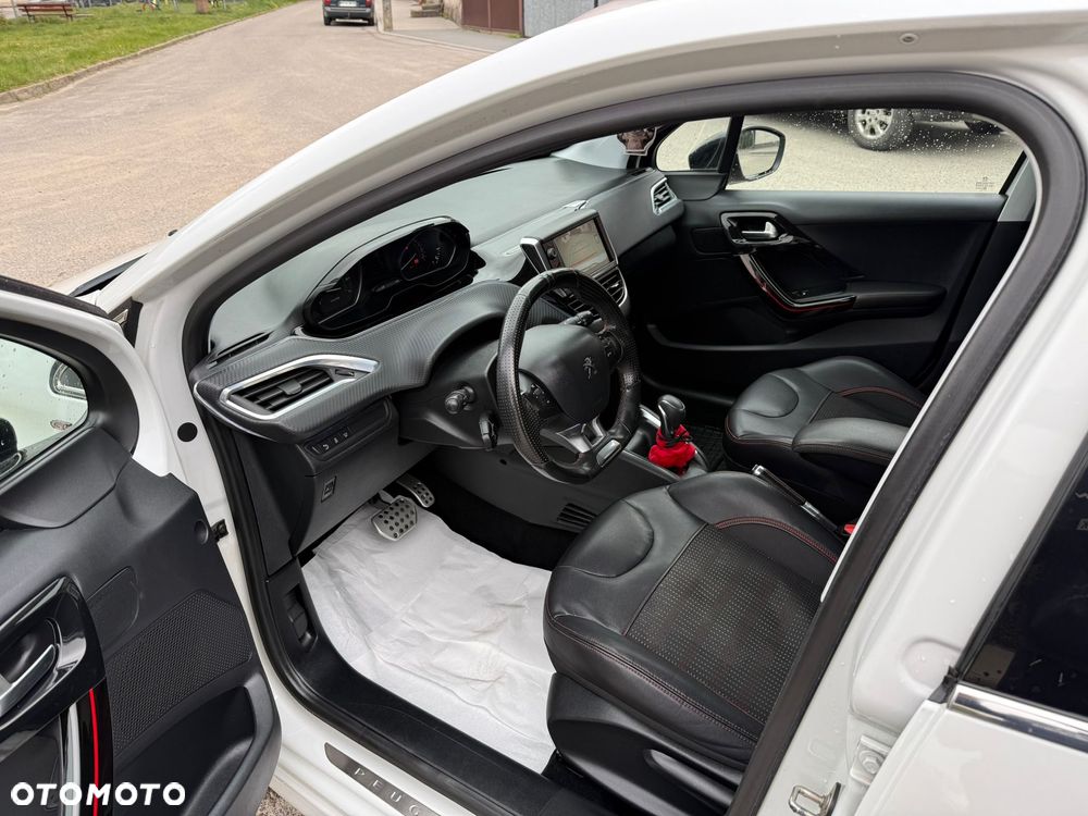 Peugeot 208 PureTech 110 Stop & Start EAT6 Tech Edition - 11