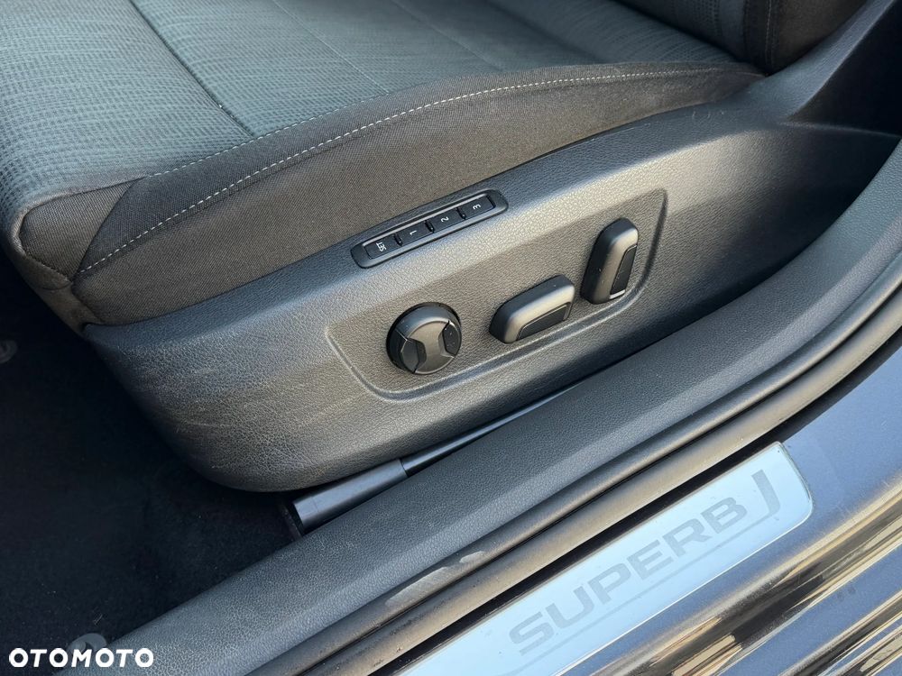 Skoda Superb 1.6 TDI GreenLine - 18