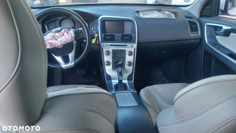 Volvo XC 60 D5 AWD Geartronic Ocean Race - 7