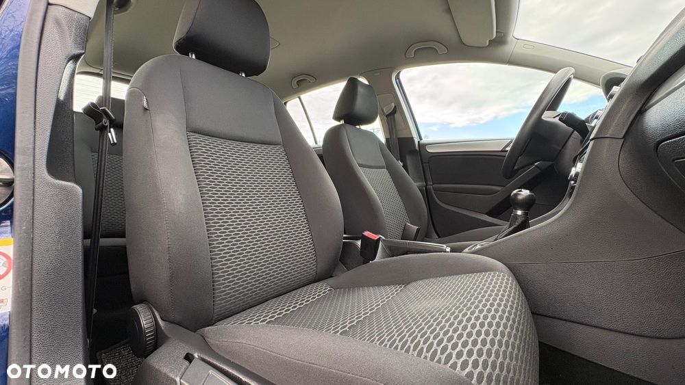 Volkswagen Golf - 19