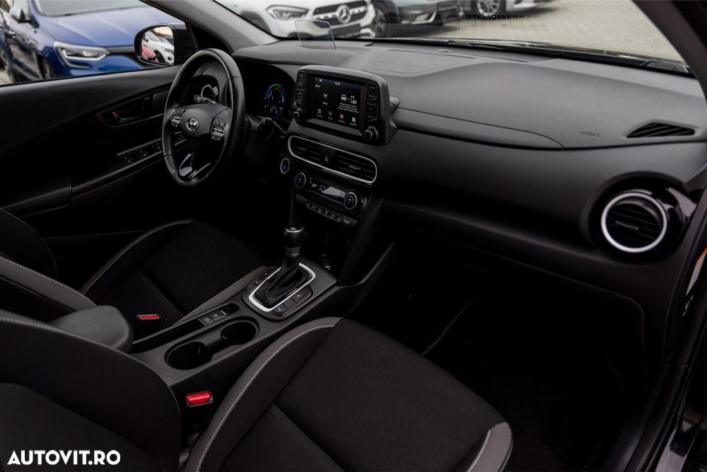 Hyundai KONA - 7