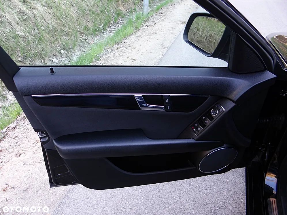 Mercedes-Benz Klasa C 180 Kompressor Automatik - 13