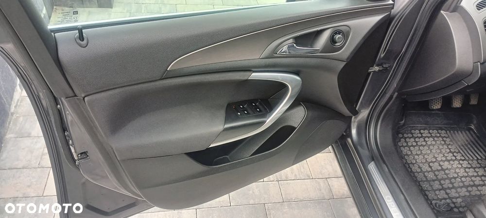 Opel Insignia 1.6 Turbo - 11