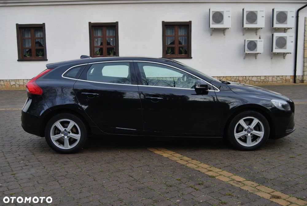 Volvo V40 D2 - 17