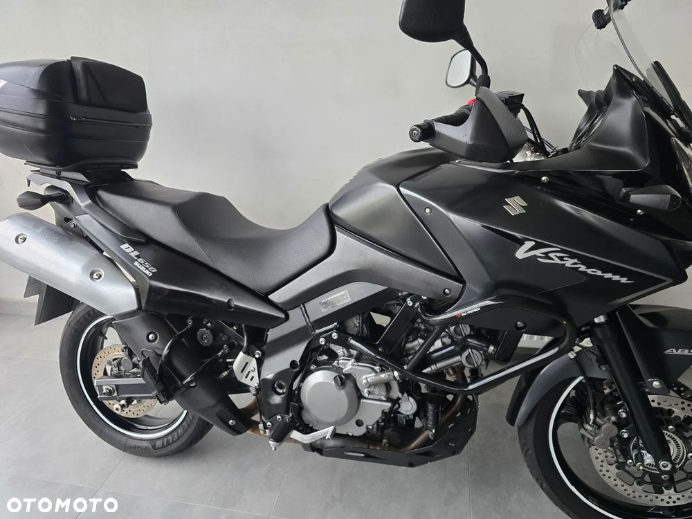 Suzuki V-STROM - 28