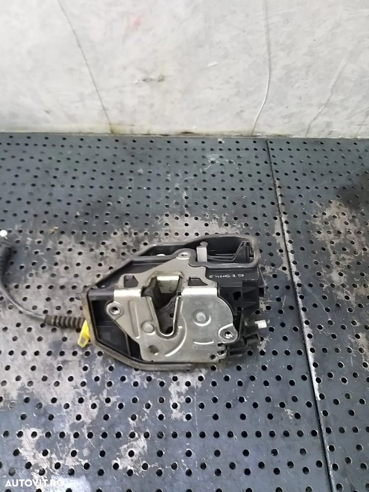 Broasca usa stanga fata bmw seria 5 e60 7154619 - 2