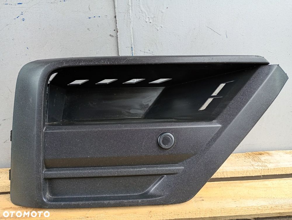atrapa kratka zderzaka przednia prawa przód czujnik pdc vw crafter II 7C man tge 2022r 7C0853666 - 1