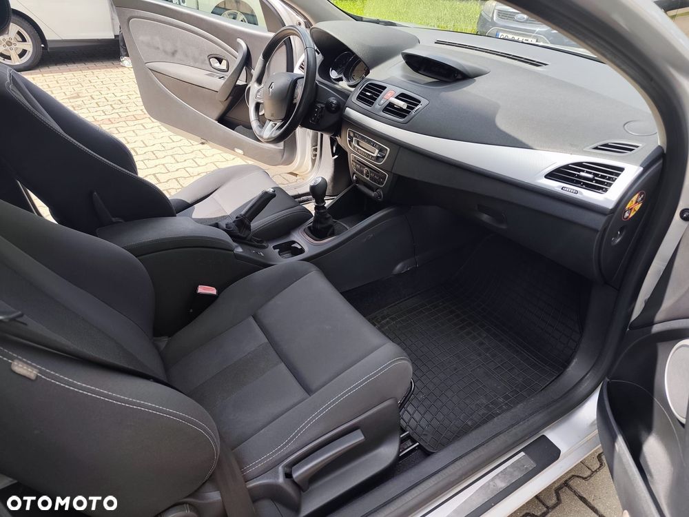 Renault Megane TCe 180 Dynamique - 9