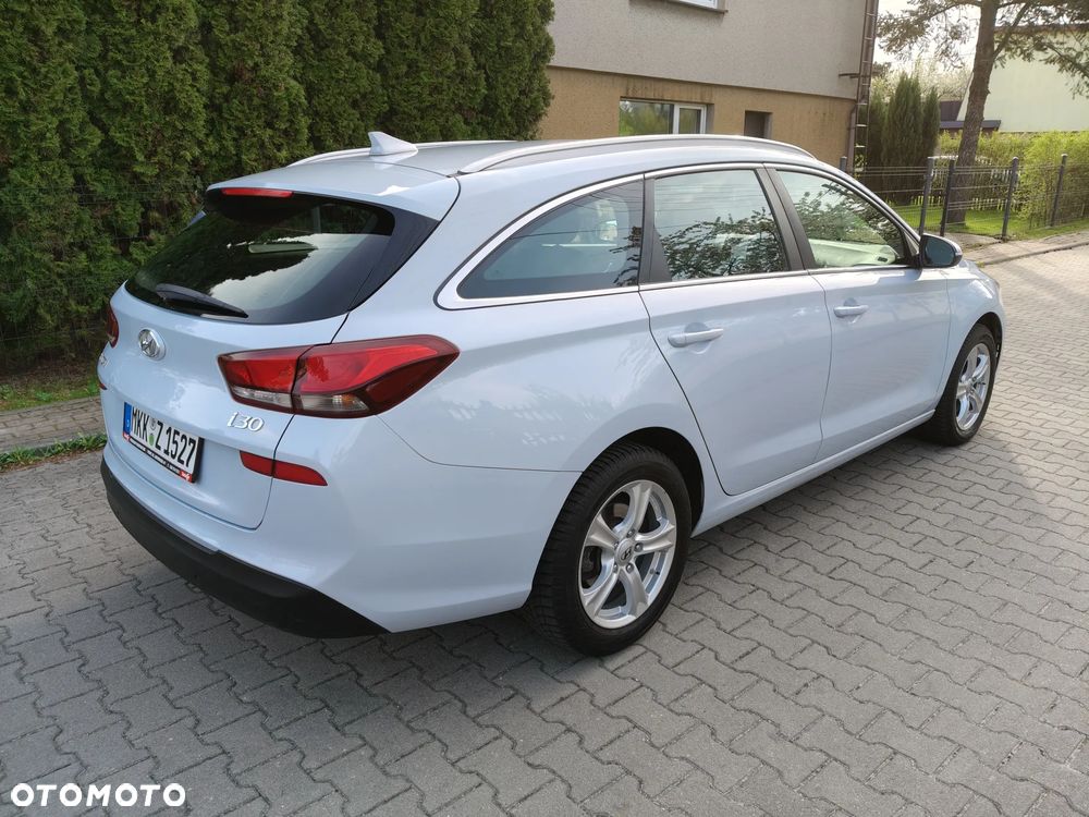 Hyundai i30 1.0 T-GDI GO Plus - 28