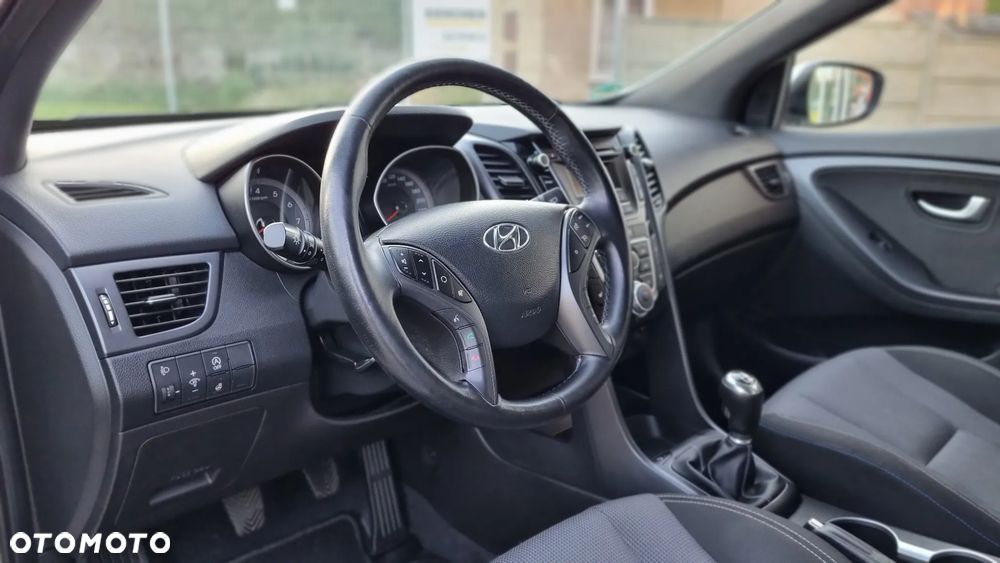 Hyundai i30 1.4 Passion - 9