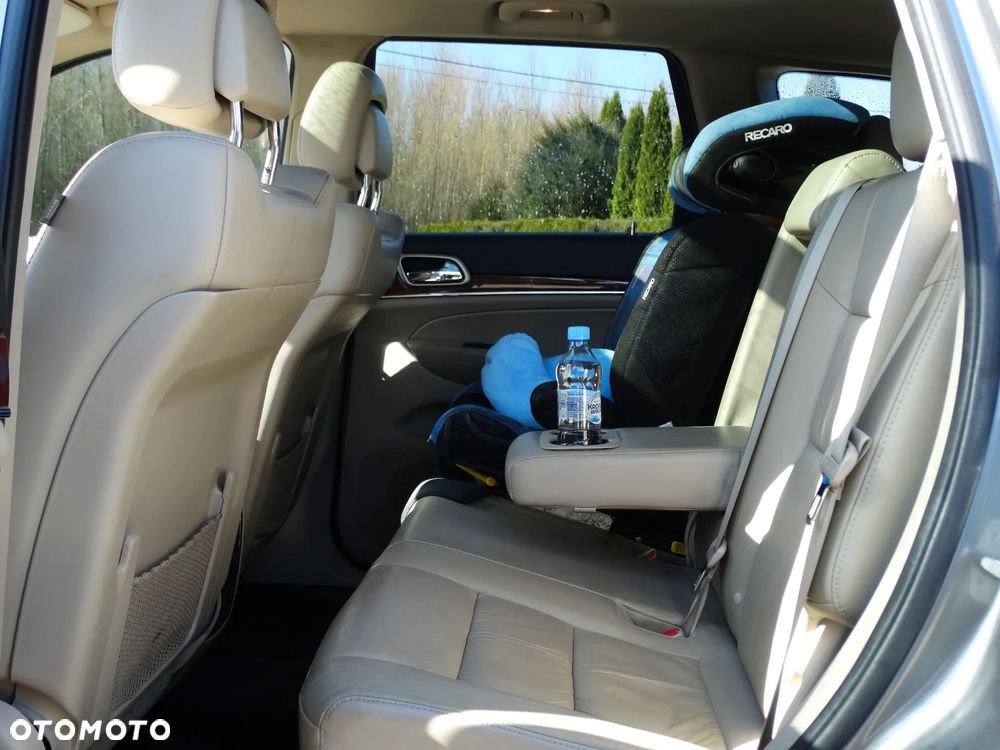 Jeep Grand Cherokee - 17