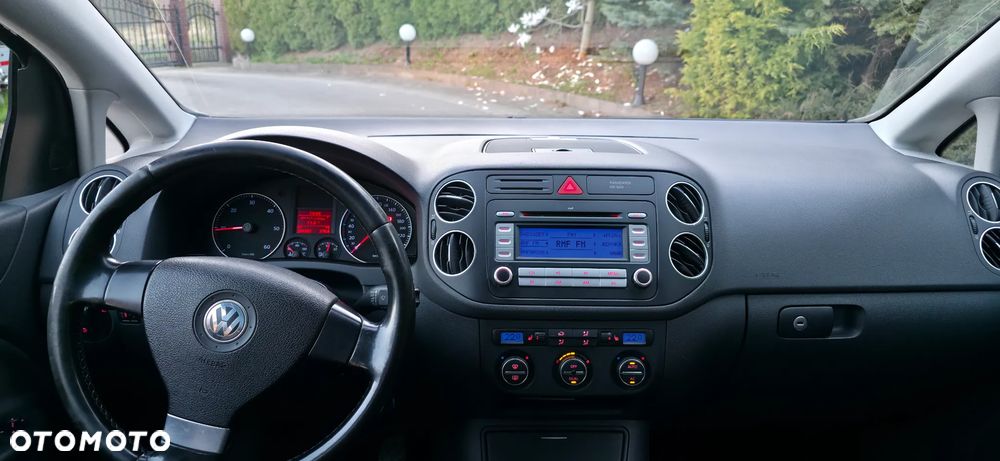 Volkswagen Golf Plus 1.9 TDI Tour - 30