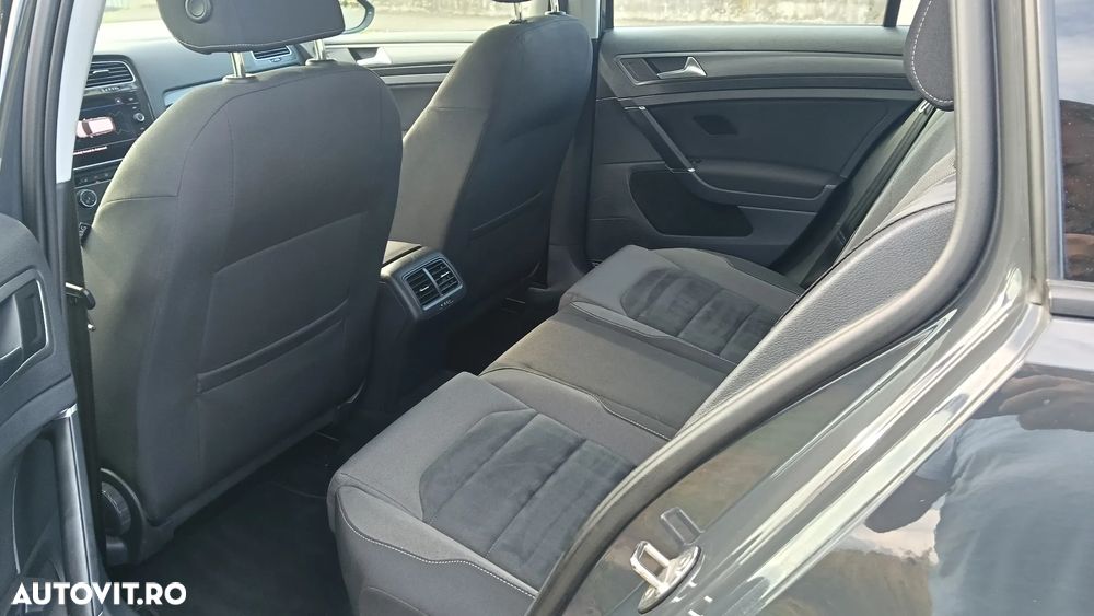 Volkswagen Golf 1.6 TDI Highline - 10