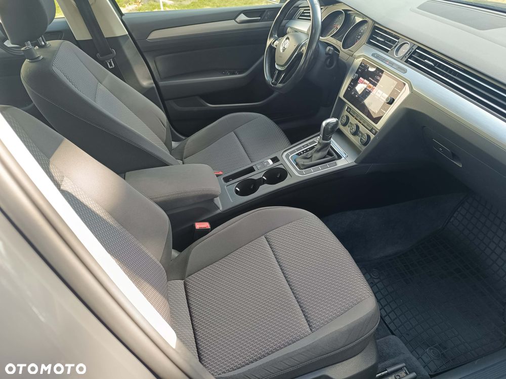 Volkswagen Passat - 6