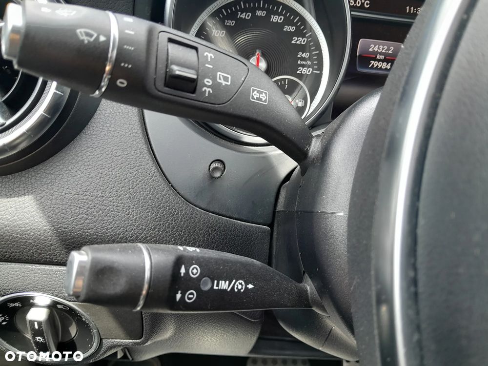 Mercedes-Benz CLA 200 7G-DCT AMG Line - 15