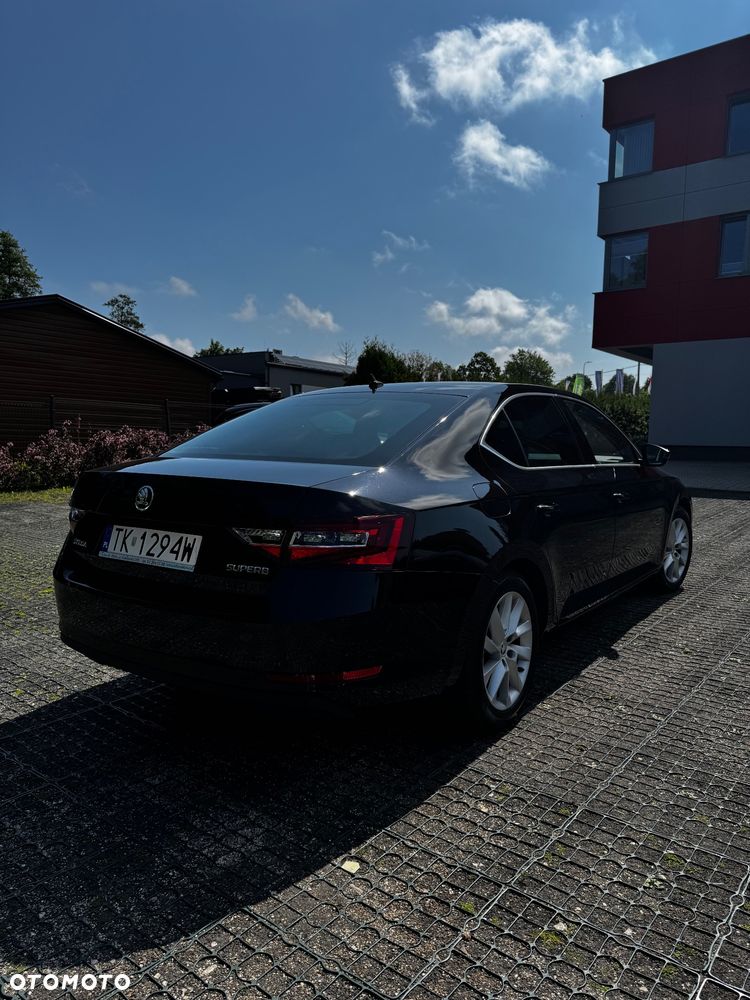 Skoda Superb 2.0 TDI SCR 4x4 Ambition DSG - 19