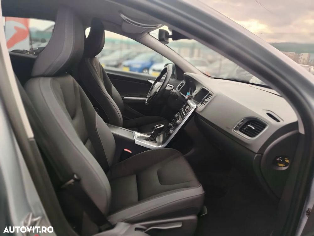Volvo V60 D3 Geartronic Edition - 16