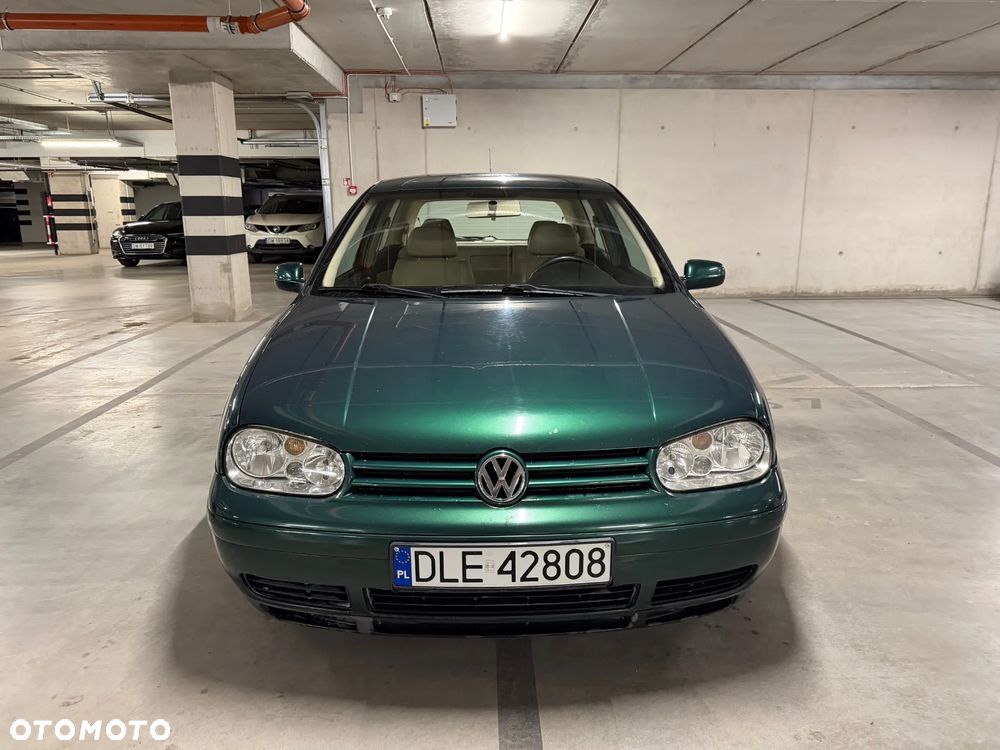 Volkswagen Golf - 2