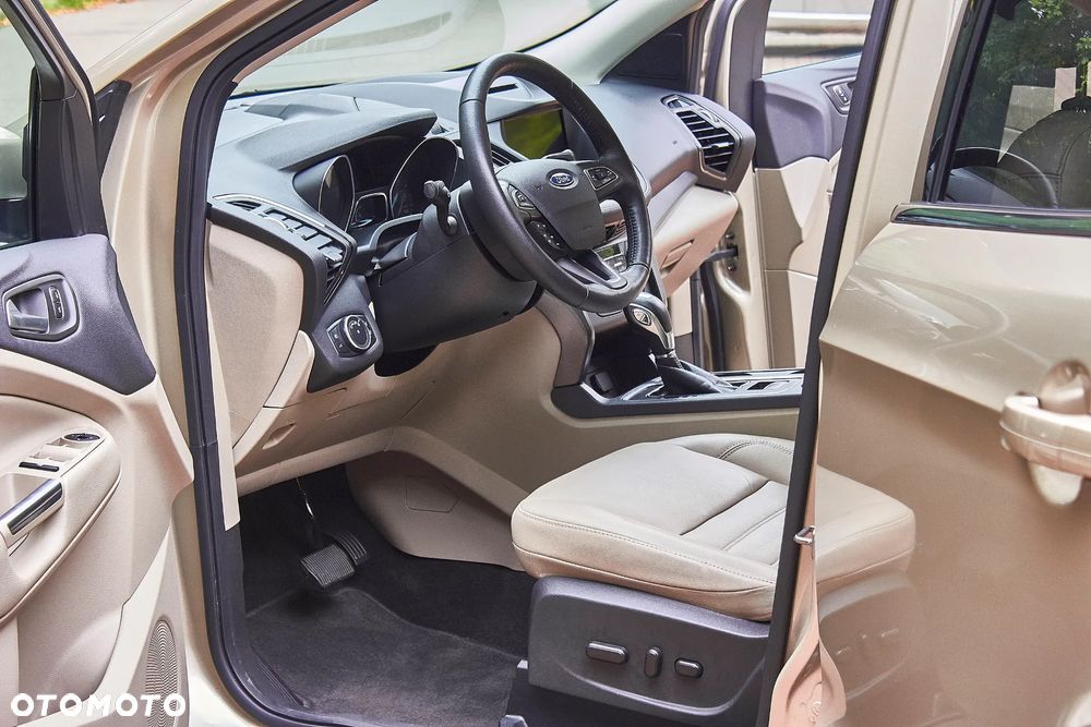 Ford Kuga - 17