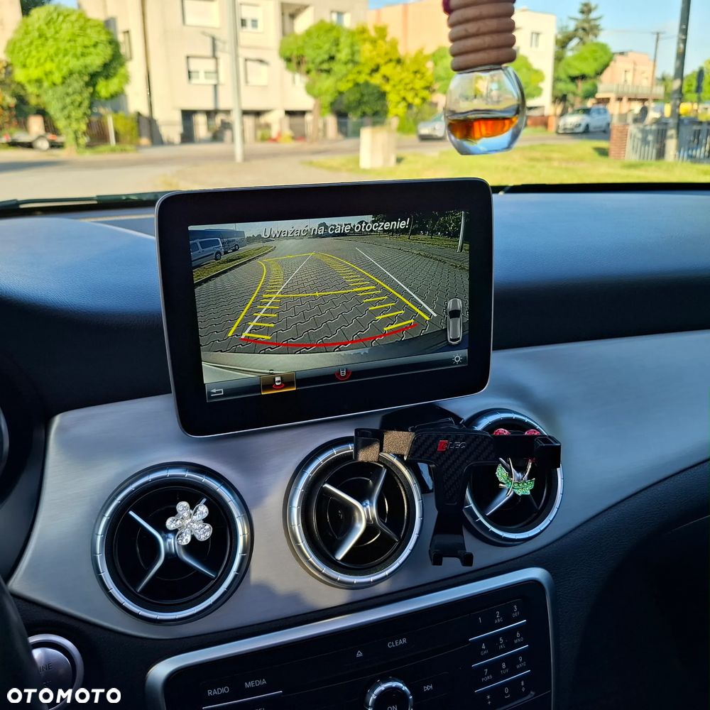 Mercedes-Benz CLA 200 AMG Line - 9
