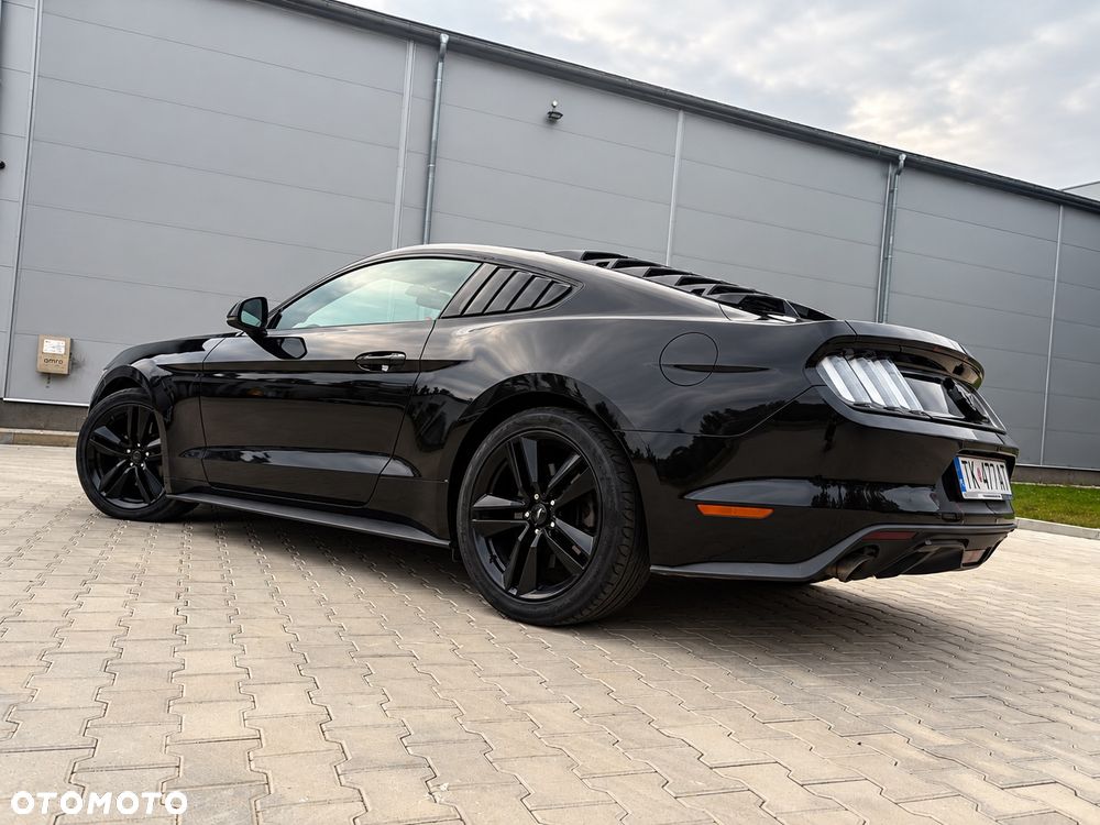 Ford Mustang - 6