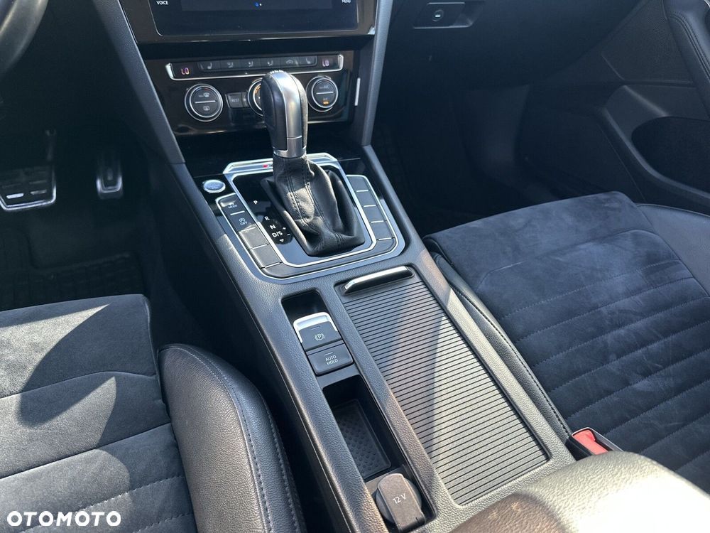 Volkswagen Passat - 28