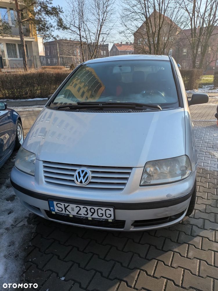 Volkswagen Sharan 1.9 TDI Comfortline Tiptr - 6