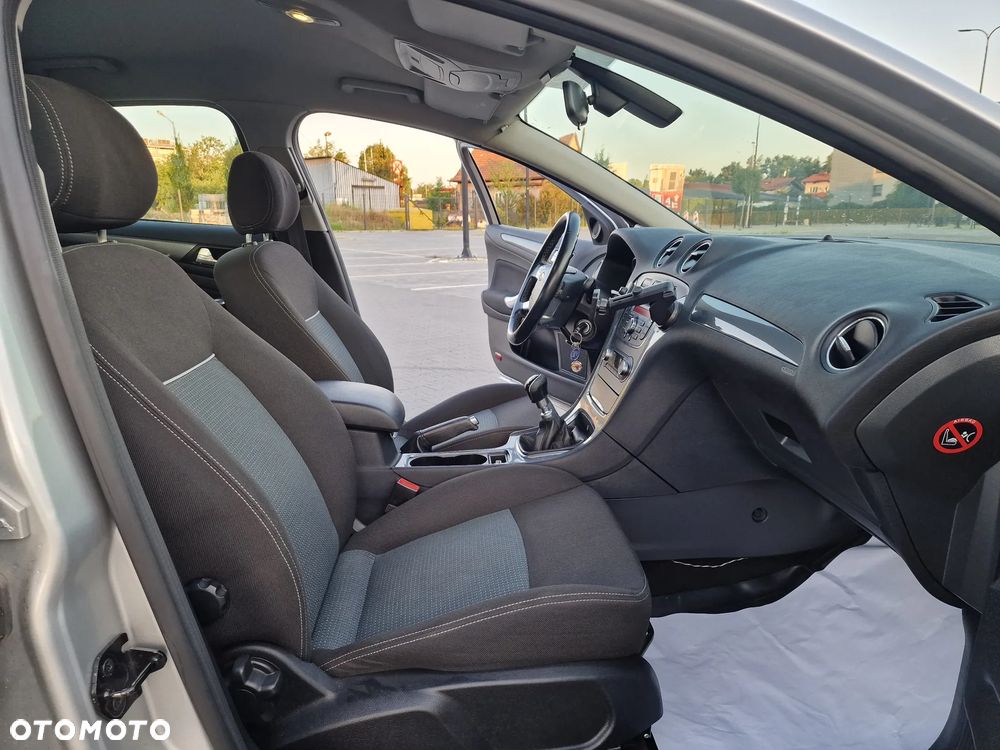Ford Mondeo 1.6 T Titanium - 11