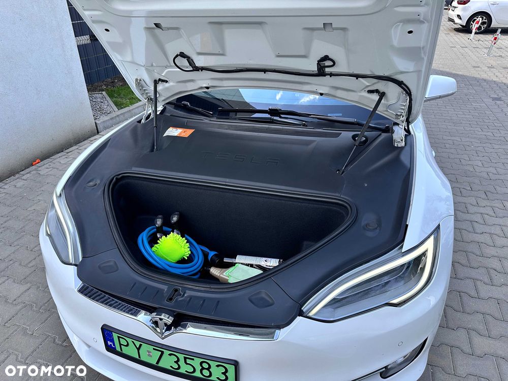 Tesla Model S - 7