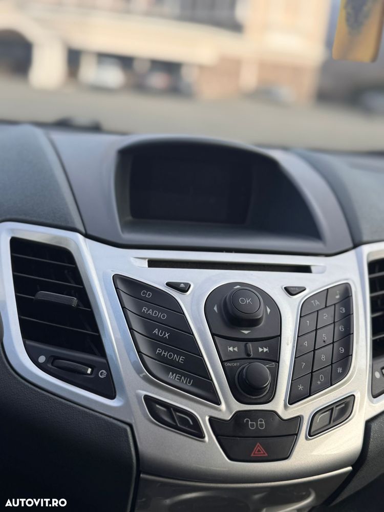 Ford Fiesta 1.4 TDCi Titanium - 11