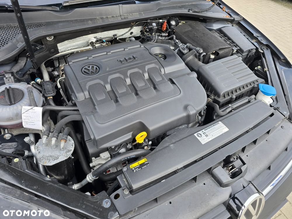 Volkswagen Golf - 16