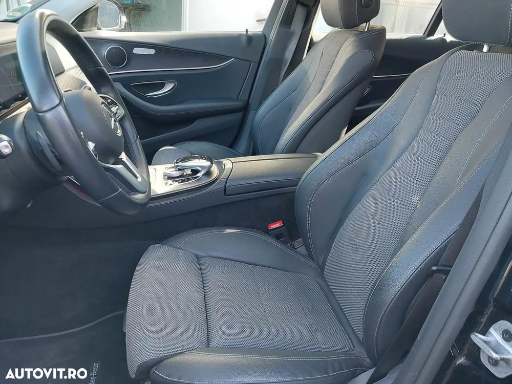 Mercedes-Benz E 300 de Aut. - 14