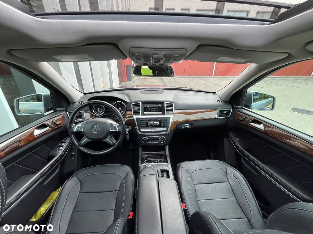 Mercedes-Benz GL 500 4Matic (BlueEFFICIENCY) 7G-TRONIC - 27