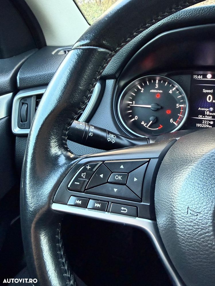 Nissan Qashqai 1.5 DCI N-Connecta - 24