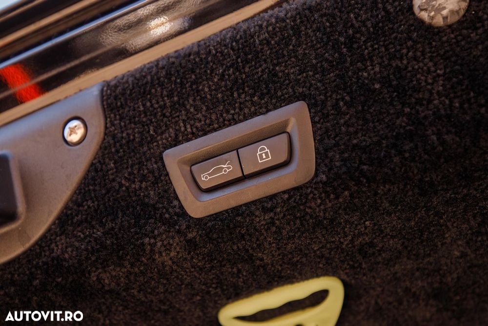 Rolls-Royce Ghost - 35