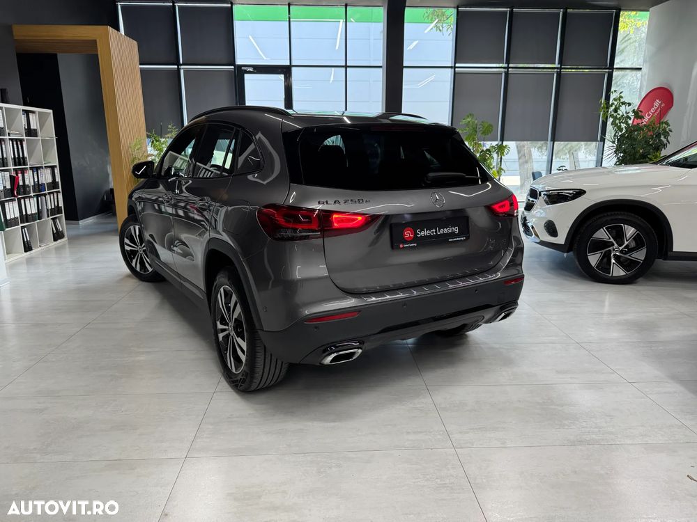 MERCEDES-BENZ GLA 2022 — imagine 4