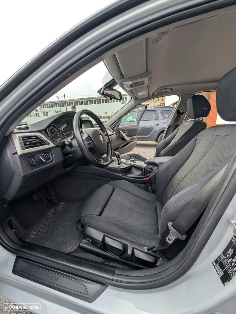 BMW 318 d Aut. - 15