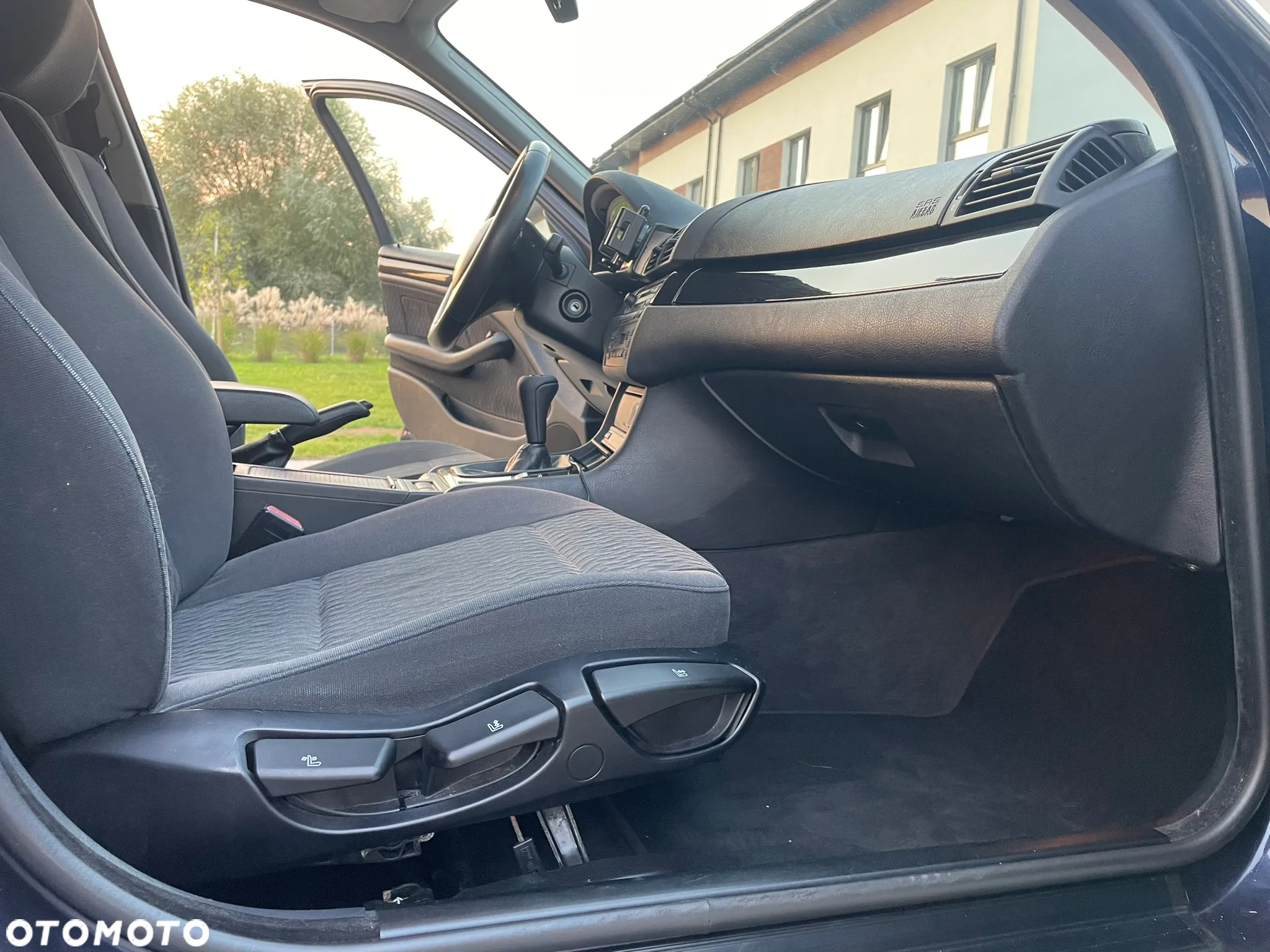 BMW Seria 3 320i - 25