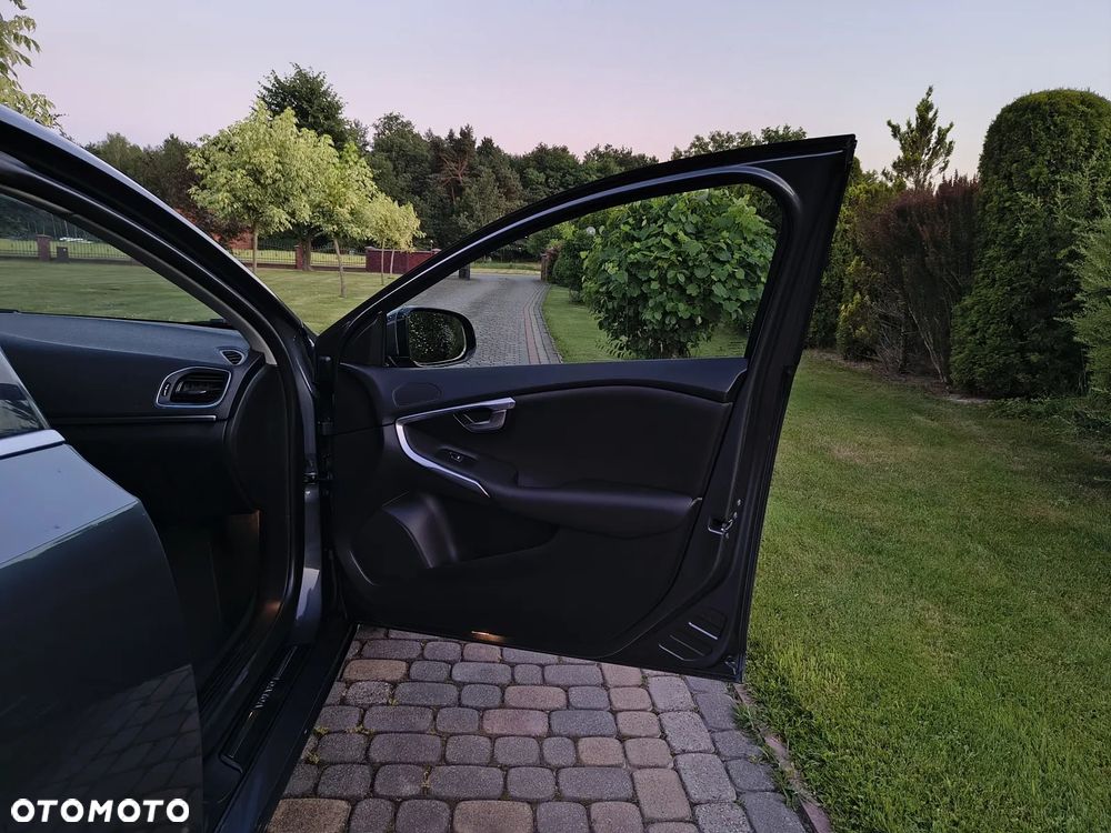 Volvo V40 D2 Summum - 20