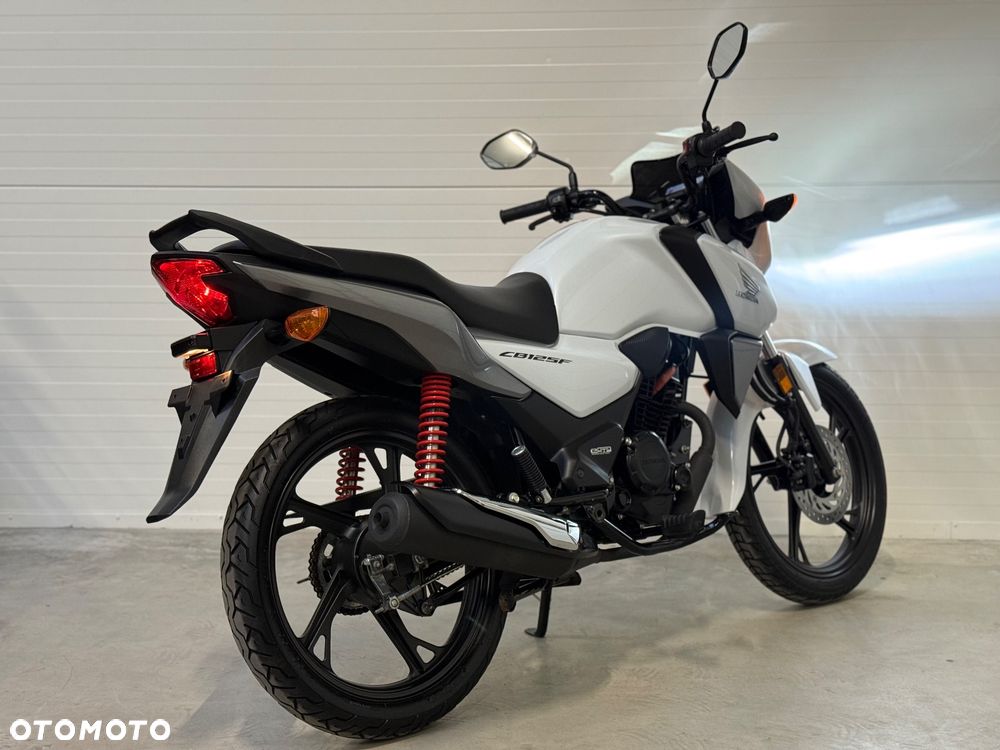Honda CB - 3