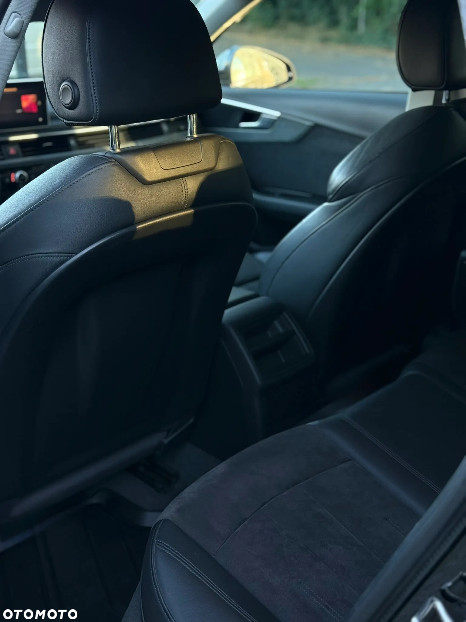 Audi A4 2.0 TDI Quattro Design S tronic - 24