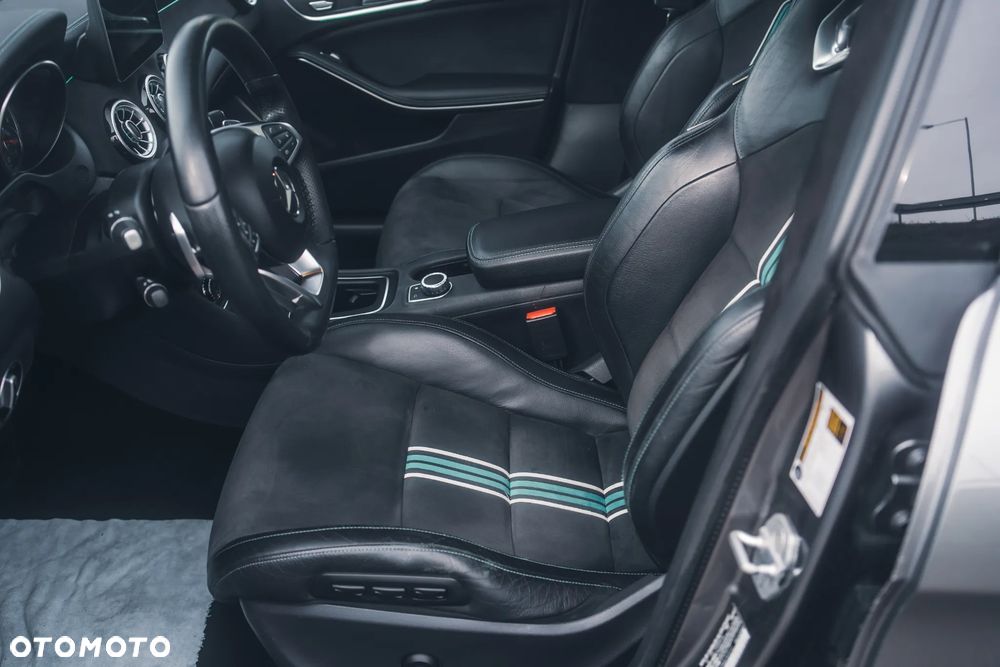 Mercedes-Benz CLA - 29