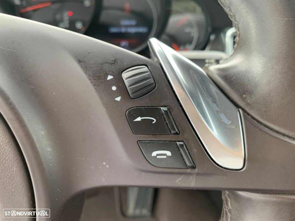 Porsche Panamera 3.0 V6 - 38
