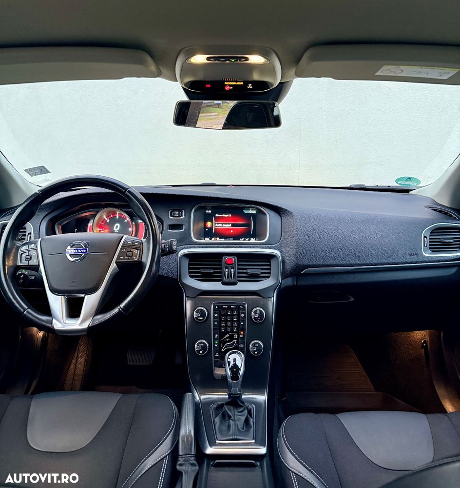 Volvo V40 D2 Geartronic Momentum - 14