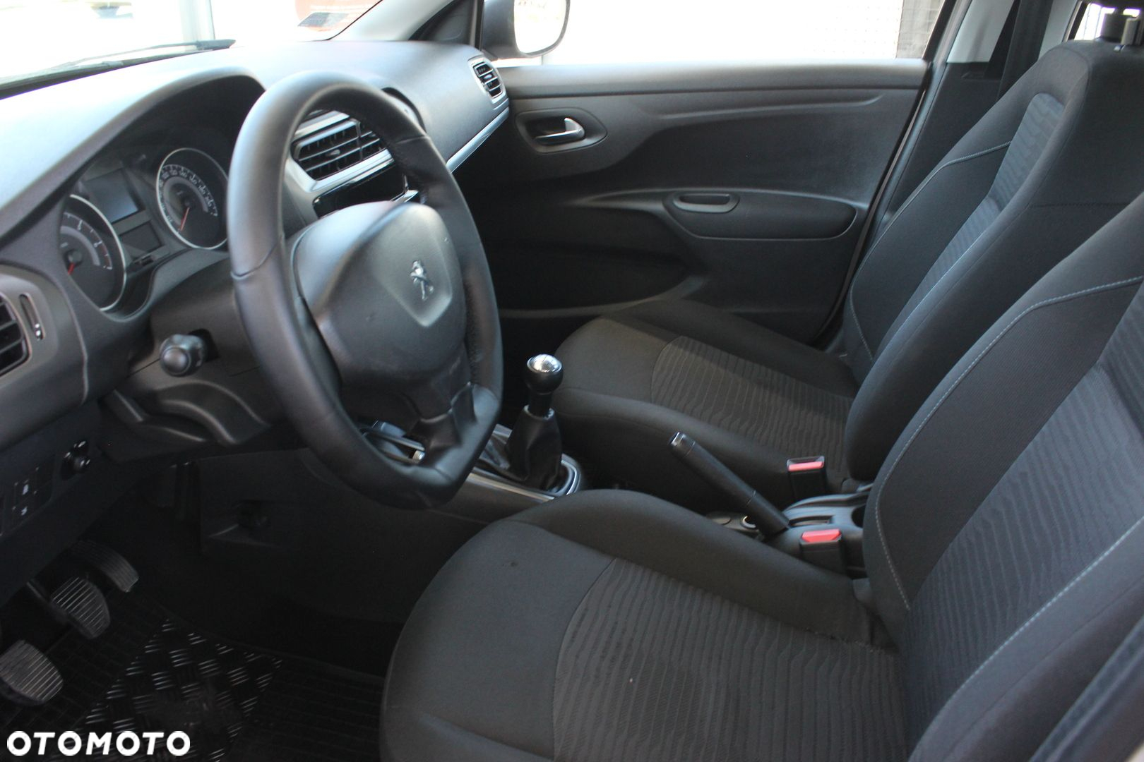 Peugeot 301 1.6 HDi Active - 27