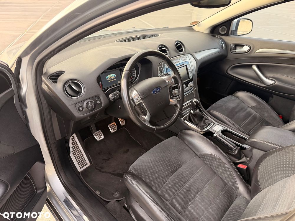 Ford Mondeo 2.5 Titanium S - 12