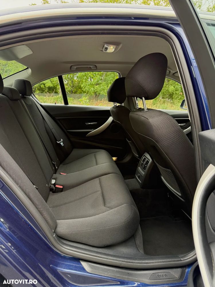 BMW Seria 3 318i Aut. Advantage - 14